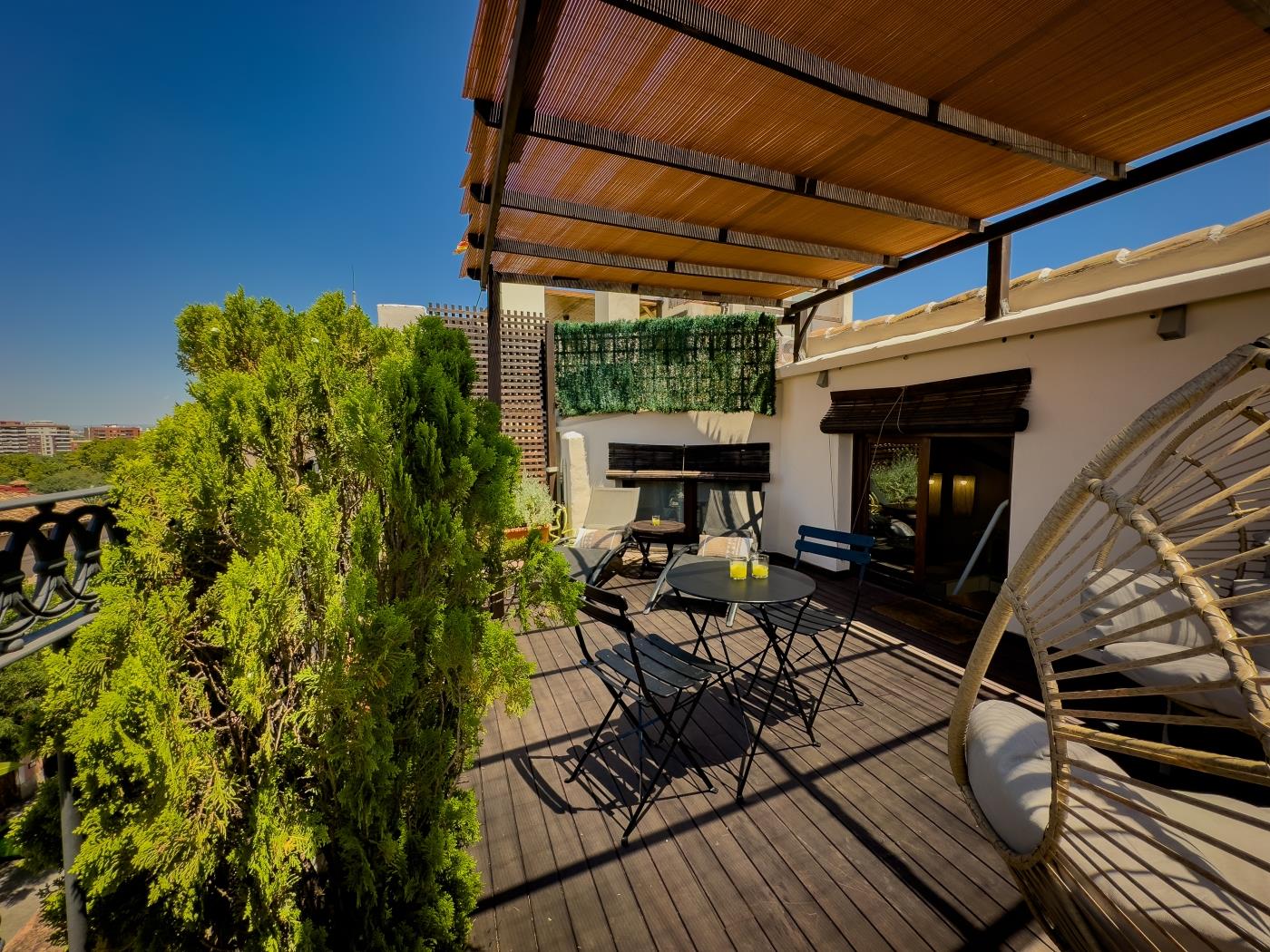 apto-loft-torres-de-serranos-terraza-en-el-centro-historico-en-valencia