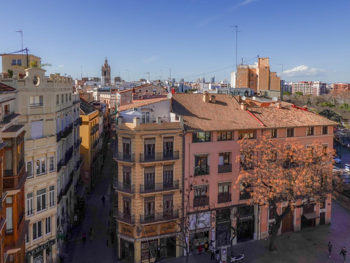 apto-loft-torres-de-serranos-terraza-en-el-centro-historico-en-valencia