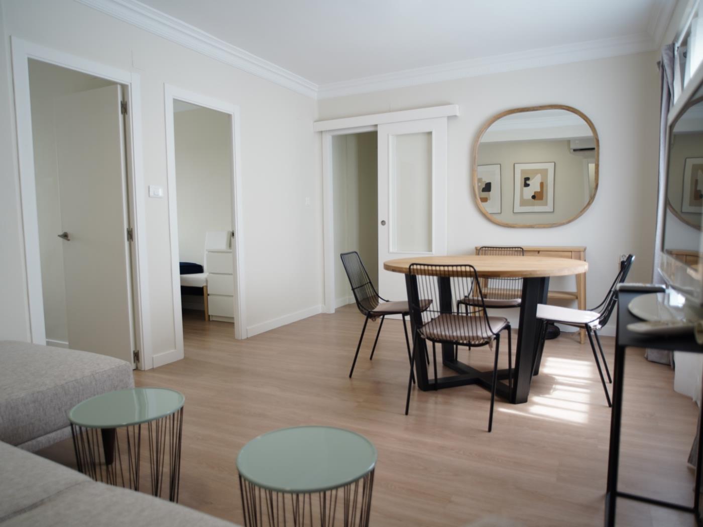 quiet-aparment-dowtown-plaza-cisneros-2-5-pax-en-ciutat-vella-en-valencia