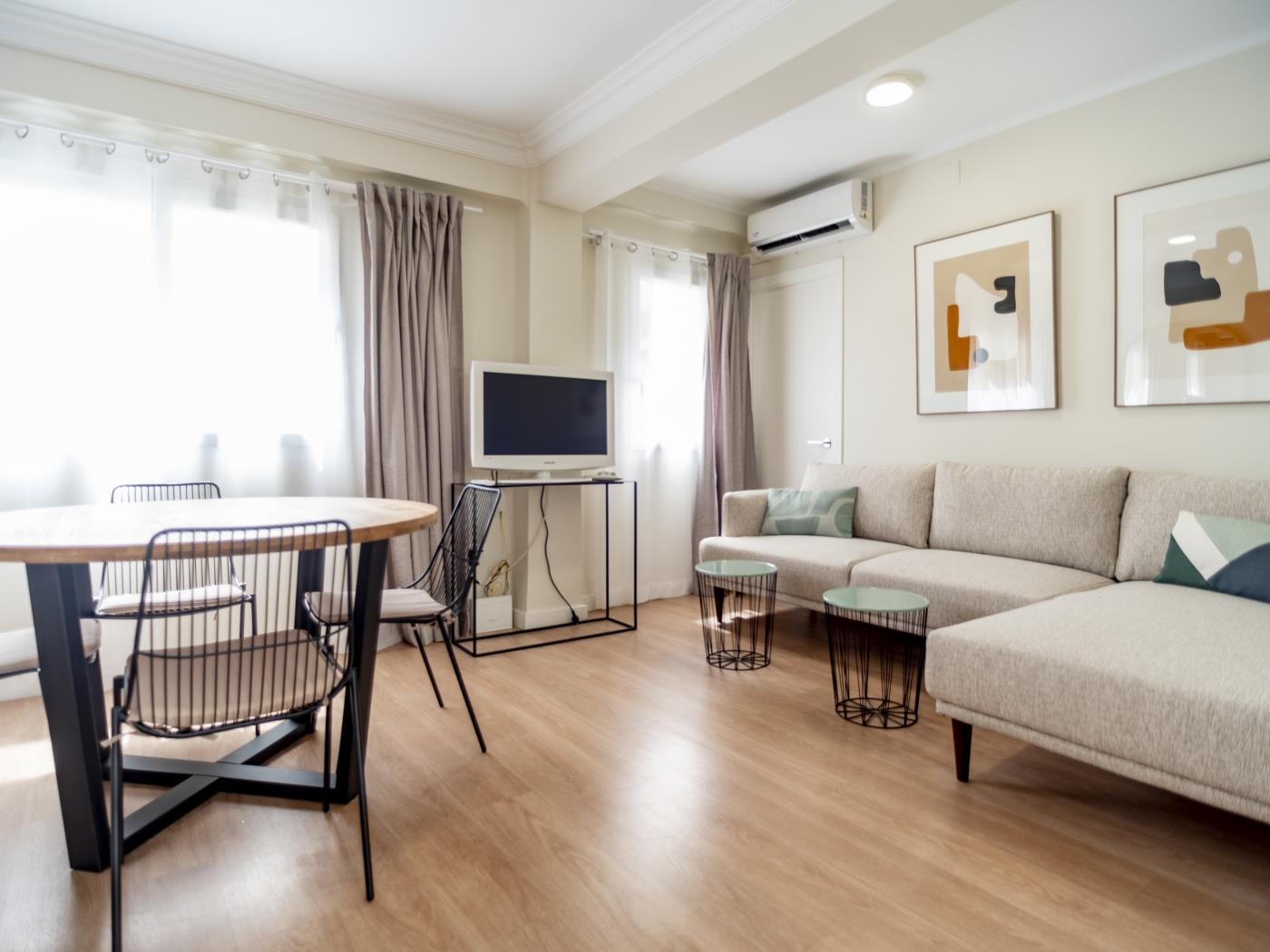 quiet-aparment-dowtown-plaza-cisneros-2-5-pax-en-ciutat-vella-en-valencia