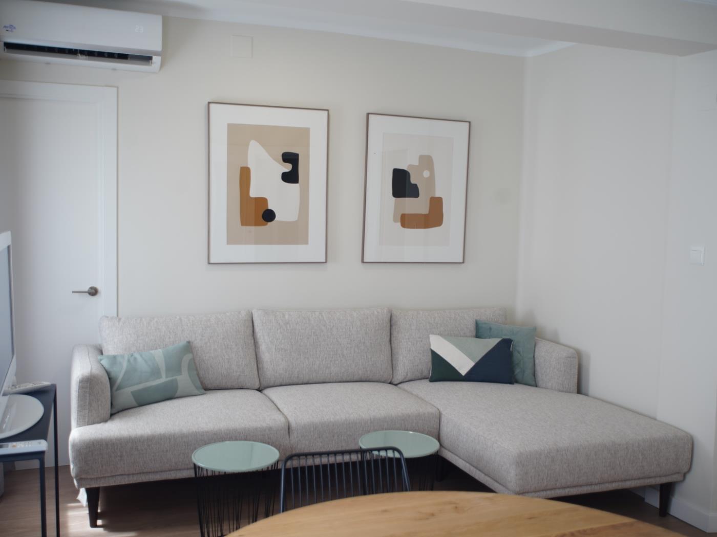 quiet-aparment-dowtown-plaza-cisneros-2-5-pax-en-ciutat-vella-en-valencia