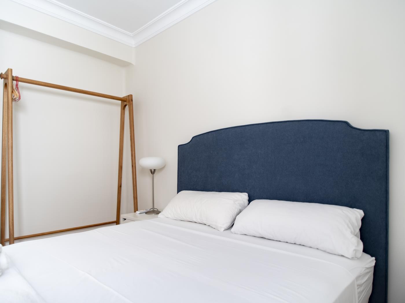 quiet-aparment-dowtown-plaza-cisneros-2-5-pax-en-ciutat-vella-en-valencia