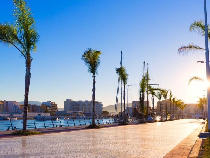 apartment-3-bedroom-3-bathroom-in-playa-gandia-in-gandia
