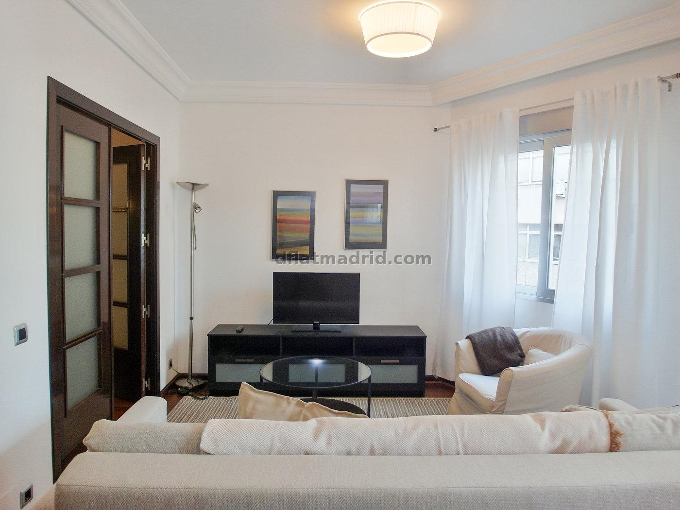 Apartamento exterior cerca de la Castellana con terraza #211 en Madrid