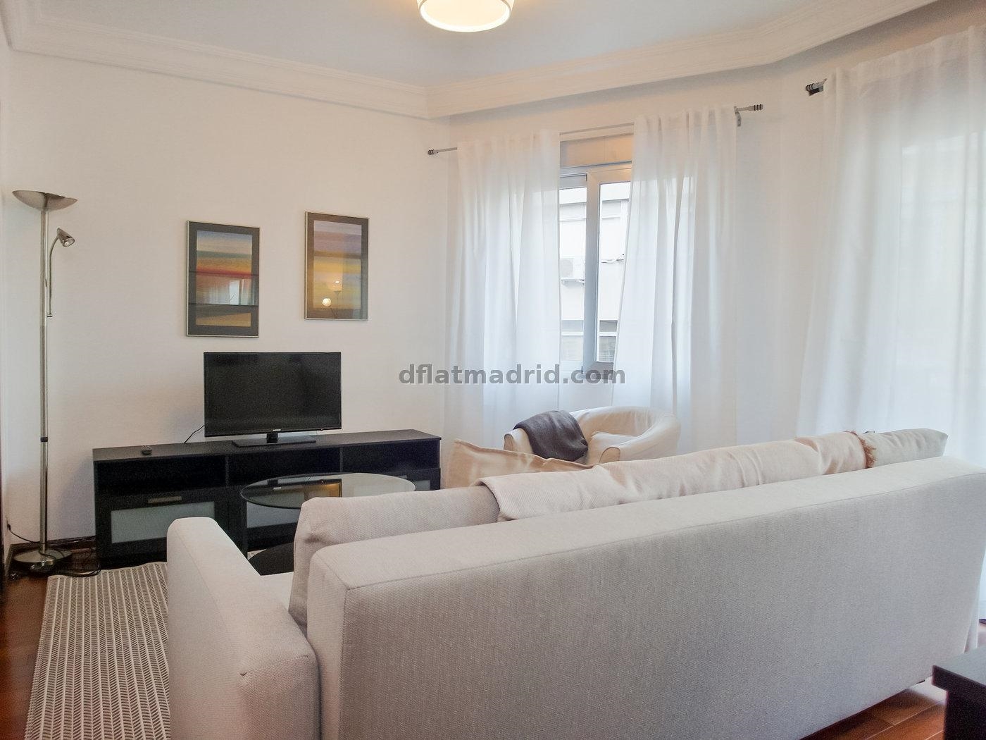 Apartamento exterior cerca de la Castellana con terraza #211 en Madrid