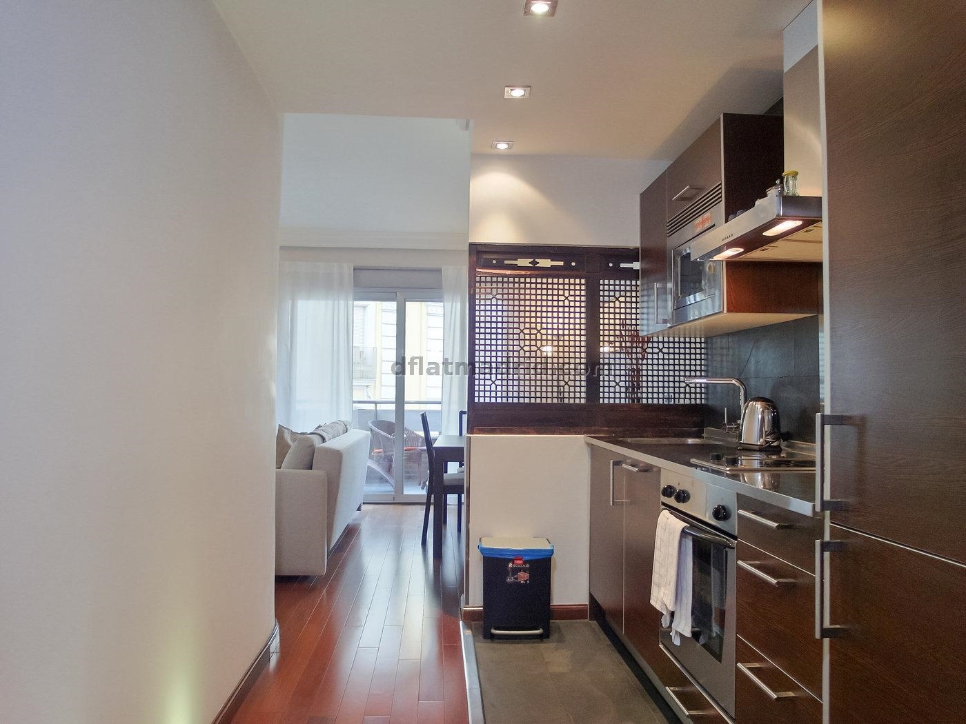 Apartamento exterior cerca de la Castellana con terraza #211 en Madrid