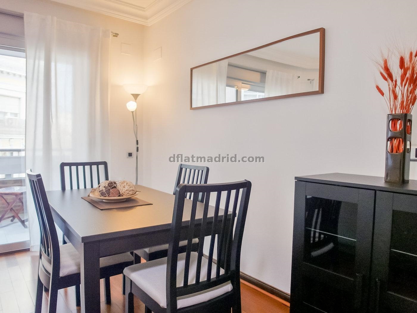 Apartamento exterior cerca de la Castellana con terraza #211 en Madrid