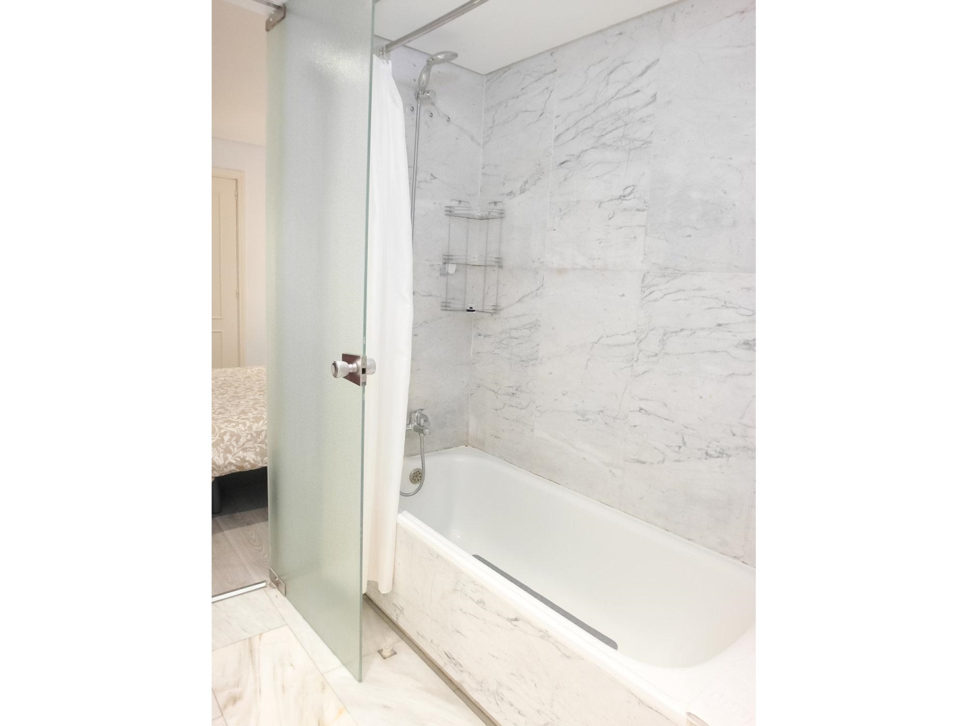 Apartamento exterior cerca de Serrano con terraza #227 en Madrid