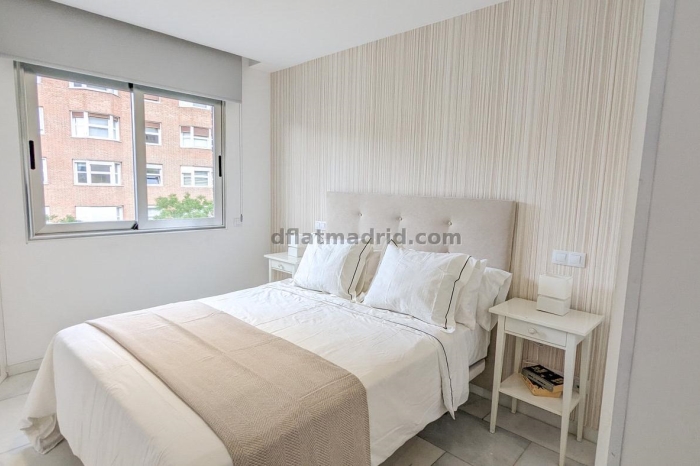 Apartamento exterior cerca de la Castellana con vistas #235 en Madrid