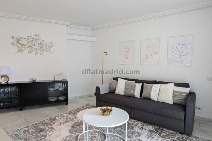 Apartamento exterior cerca de la Castellana con vistas #235 en Madrid
