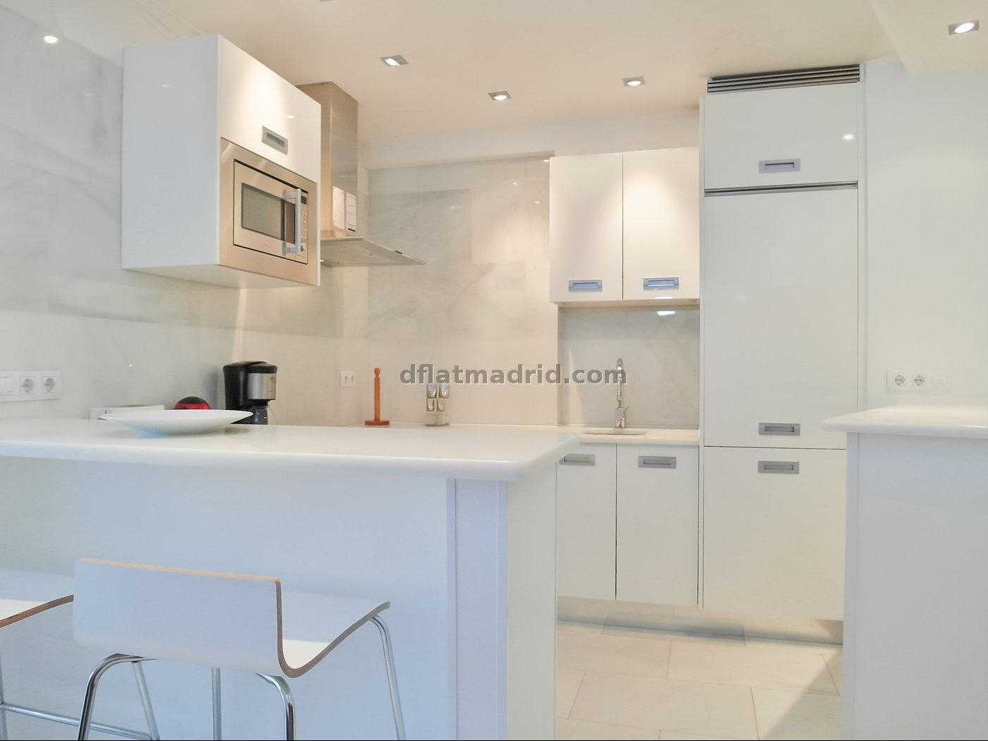 Apartamento exterior cerca de la Castellana con vistas #235 en Madrid