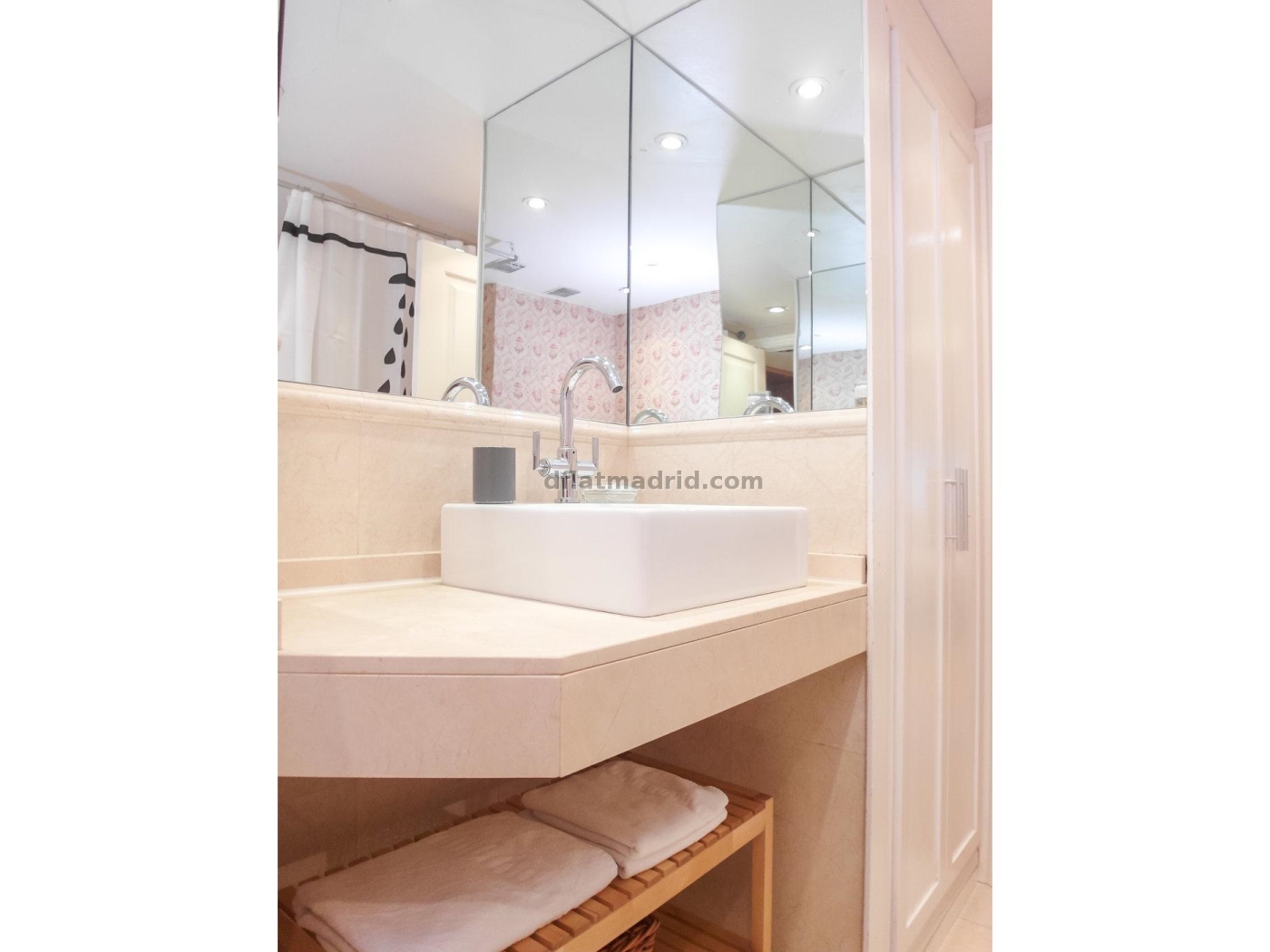 Apartamento exterior en Chamberí bien comunicado #237 en Madrid