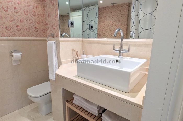 Apartamento exterior en Chamberí bien comunicado #237 en Madrid