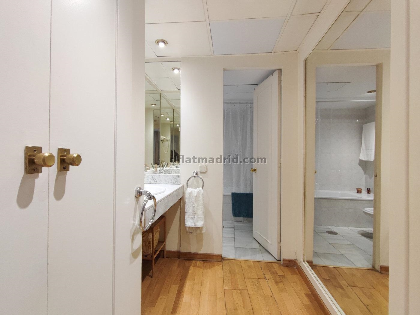 Interior apartment in Chamberí with terrace #483 in Madrid
