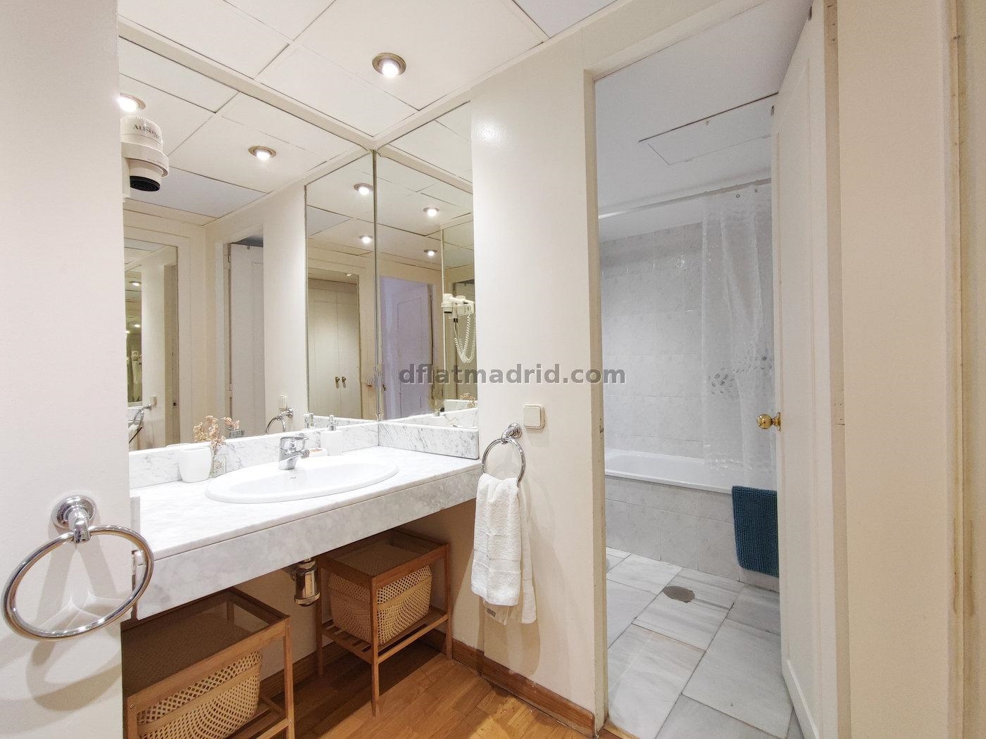 Interior apartment in Chamberí with terrace #483 in Madrid