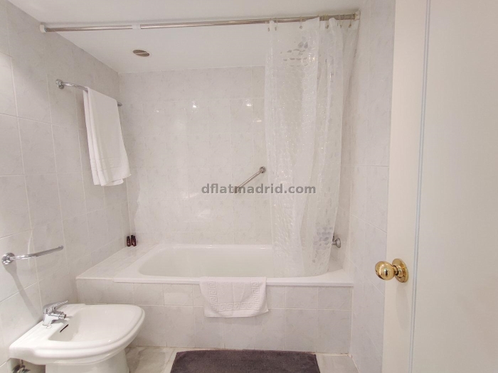 Apartamento exterior en Almagro muy silencioso #491 en Madrid