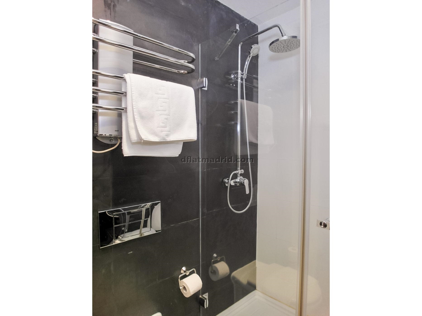 Apartamento exterior cerca de Serrano en area exclusiva #574 en Madrid