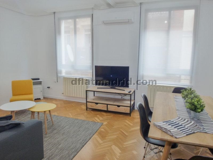 Bright Apartment in Centro of 2 Bedrooms #1656 in Madrid
