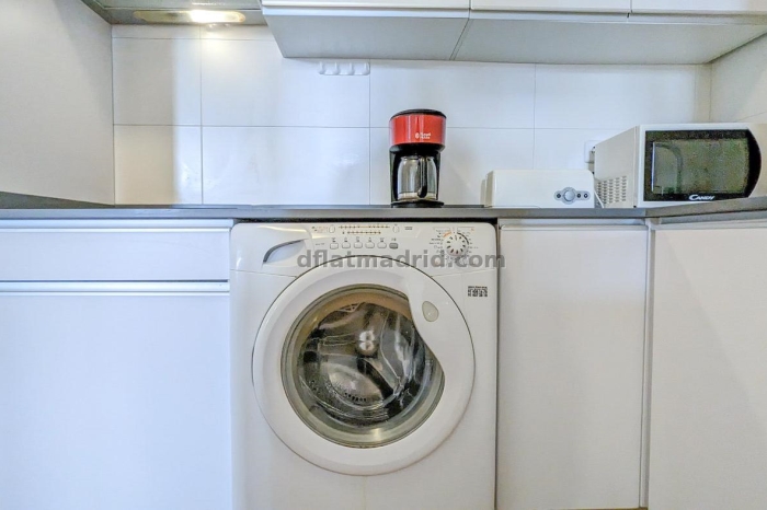 Apartamento en Centro de 3 Dormitorios #1020 en Madrid