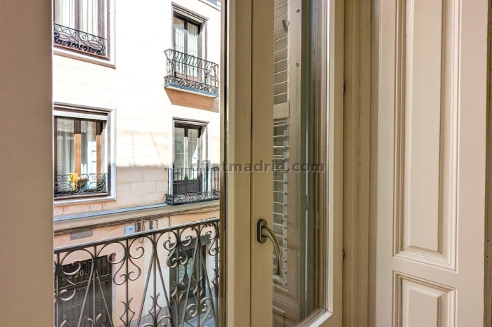 Apartamento en Centro de 3 Dormitorios #1020 en Madrid