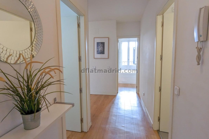 Apartamento en Centro de 3 Dormitorios #1020 en Madrid