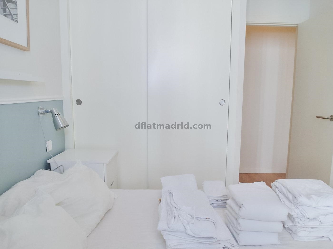 Bright Apartment in Centro of 2 Bedrooms #1021 in Madrid