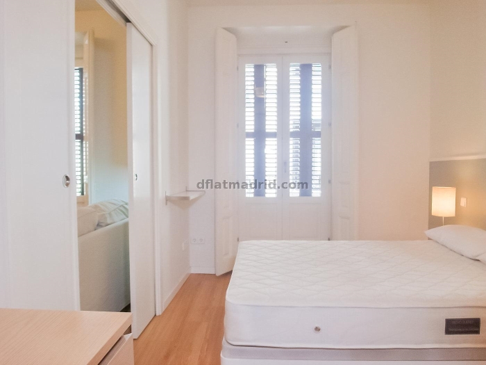 Apartamento Amplio en Centro de 3 Dormitorios 1025 en Madrid