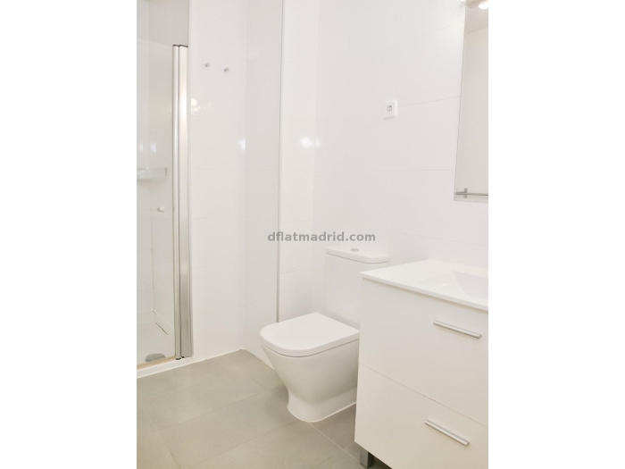 Apartamento Amplio en Centro de 3 Dormitorios 1025 en Madrid