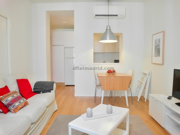 Apartamento Amplio en Centro de 3 Dormitorios 1025 en Madrid