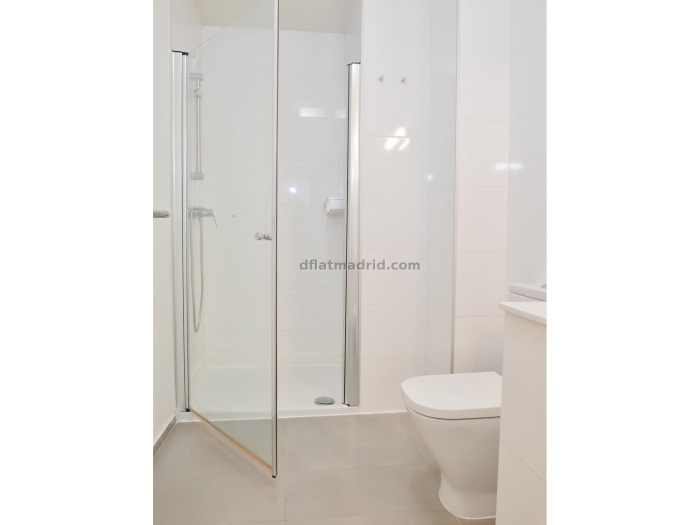 Apartamento Amplio en Centro de 3 Dormitorios 1025 en Madrid