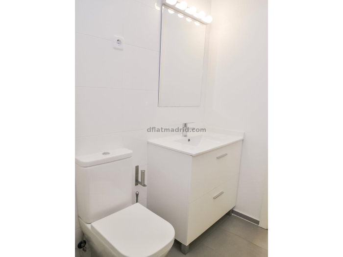 Apartamento Amplio en Centro de 3 Dormitorios 1025 en Madrid