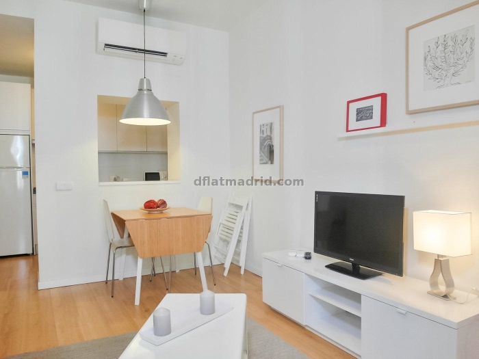 Apartamento Amplio en Centro de 3 Dormitorios 1025 en Madrid