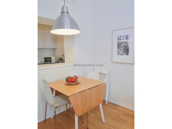Apartamento Amplio en Centro de 3 Dormitorios 1025 en Madrid
