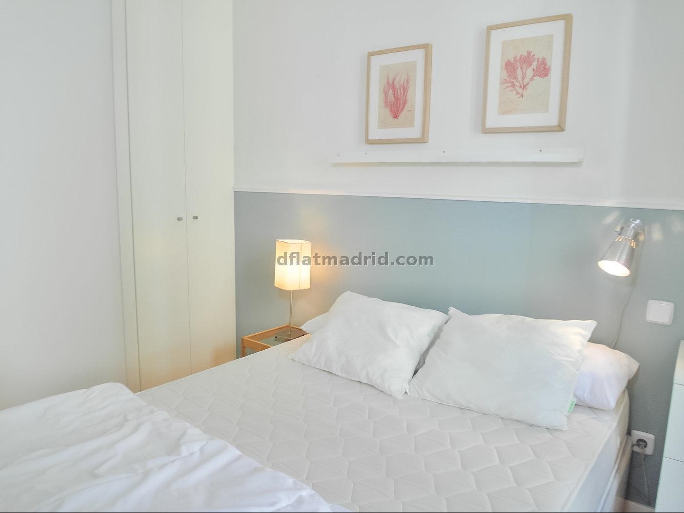 Apartamento Luminoso en Centro de 2 Dormitorios #1026 en Madrid