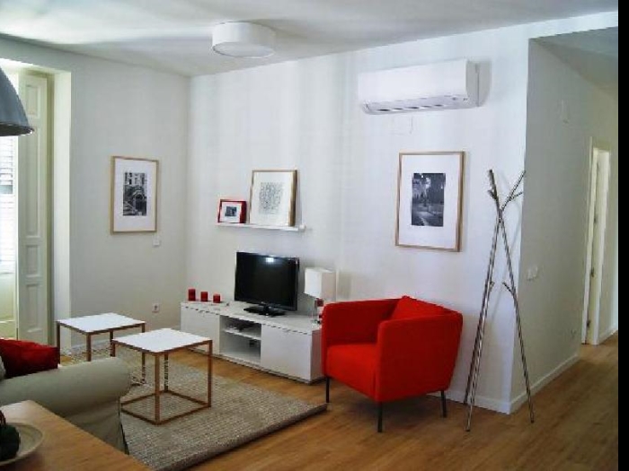 Bright Apartment in Centro of 2 Bedrooms #1027 in Madrid