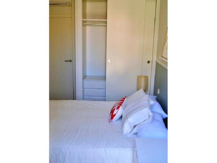 Bright Apartment in Centro of 2 Bedrooms #1027 in Madrid
