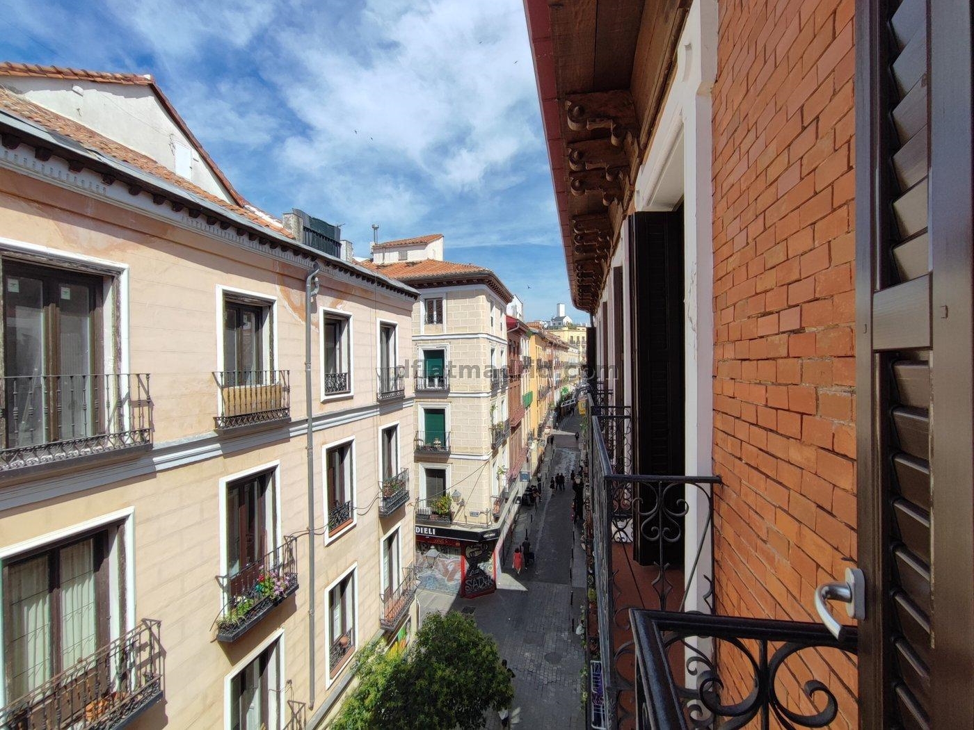 Apartamento Amplio en Centro de 3 Dormitorios#1030 en Madrid