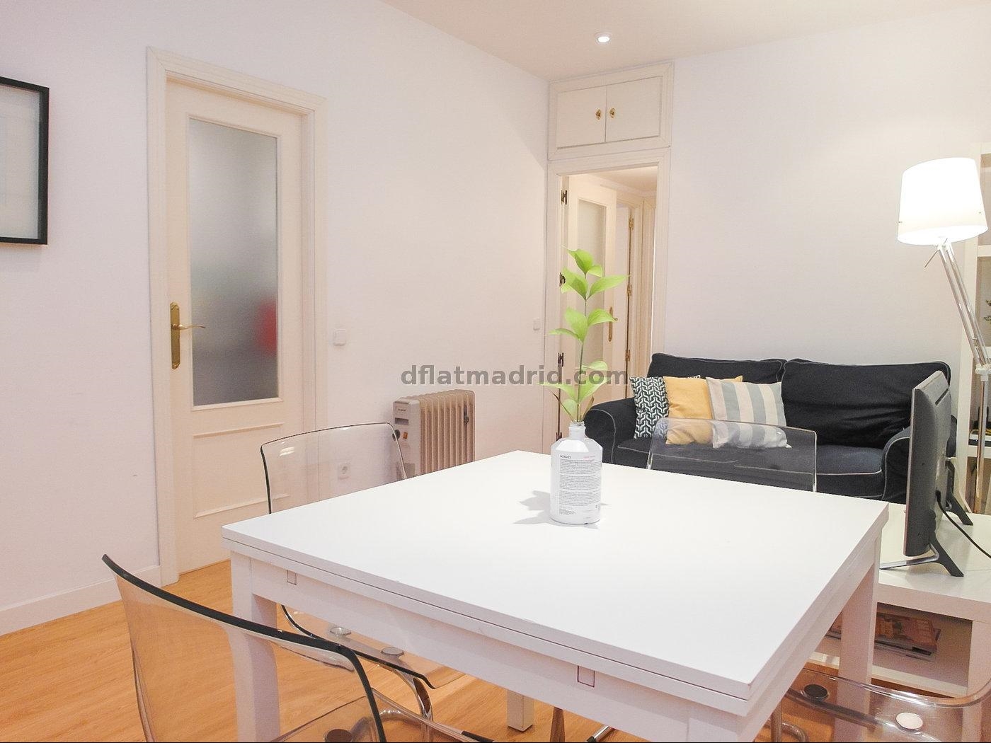 Apartamento Céntrico en Chamberi de 3 Dormitorios #1813 en Madrid