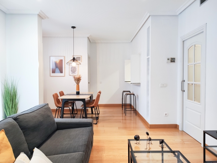 Apartamento en Chamberi de 3 Dormitorios #1838 en Madrid