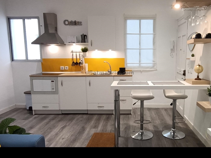 Apartamento Tranquilo en Tetuan de 1 Dormitorio #1916 en Madrid