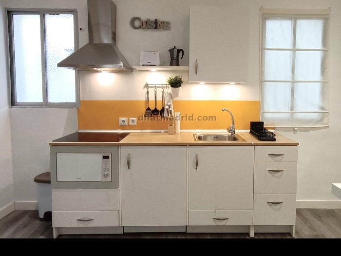 Apartamento Tranquilo en Tetuan de 1 Dormitorio #1916 en Madrid