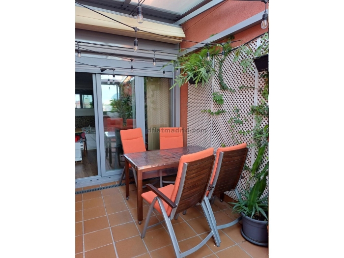 Apartamento con Terraza en Fuencarral de 3 Dormitorios #1933 en Madrid