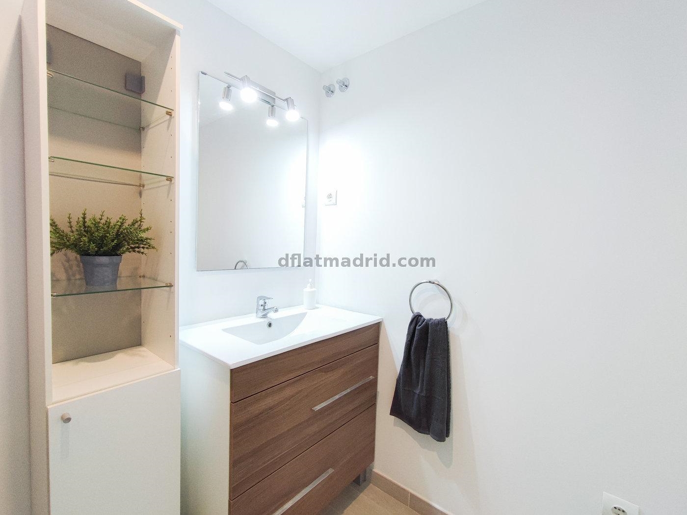 Apartamento Acogedor en Tetuan de 1 Dormitorio #1956 en Madrid