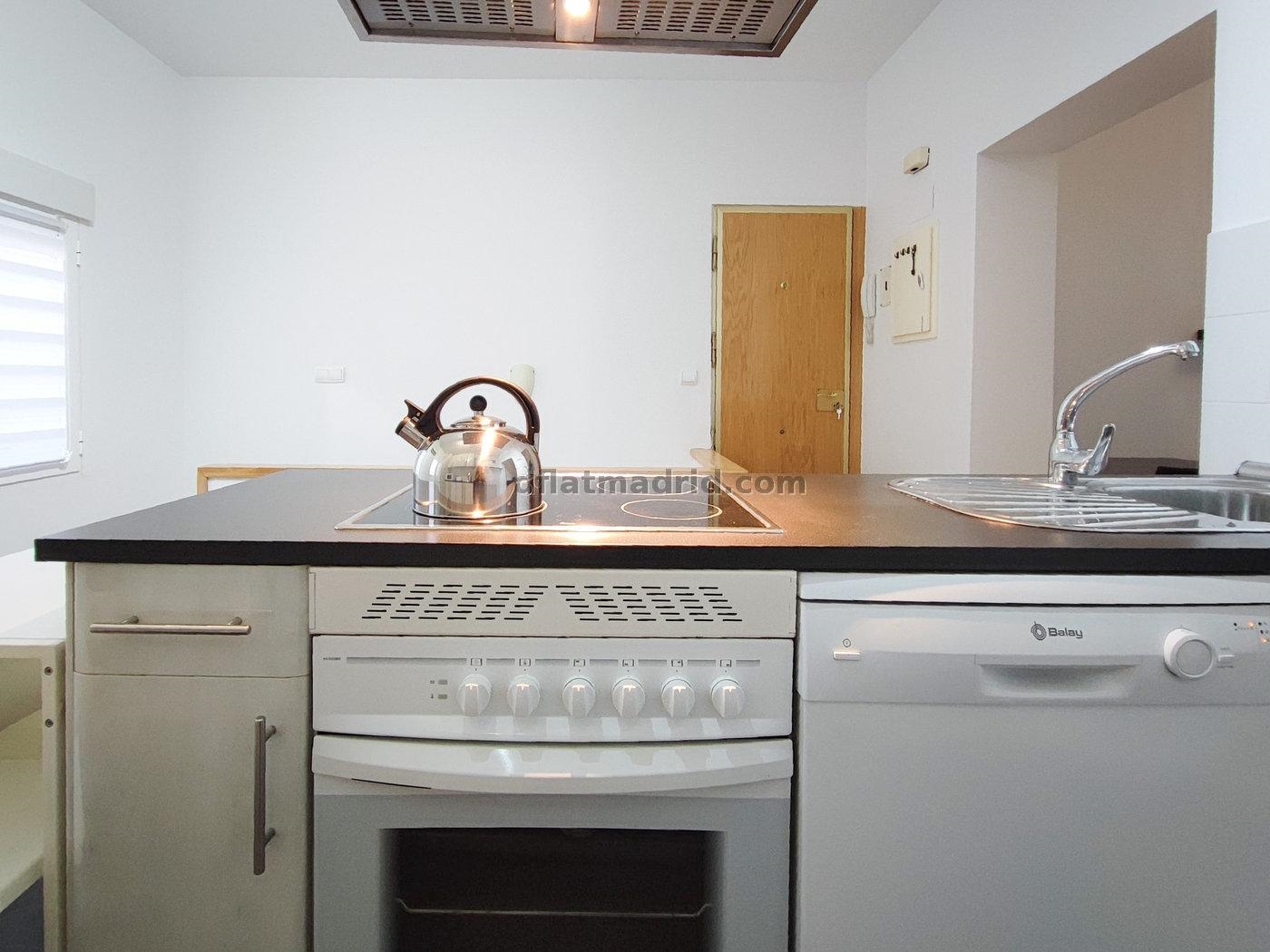 Apartamento Acogedor en Tetuan de 1 Dormitorio #1956 en Madrid