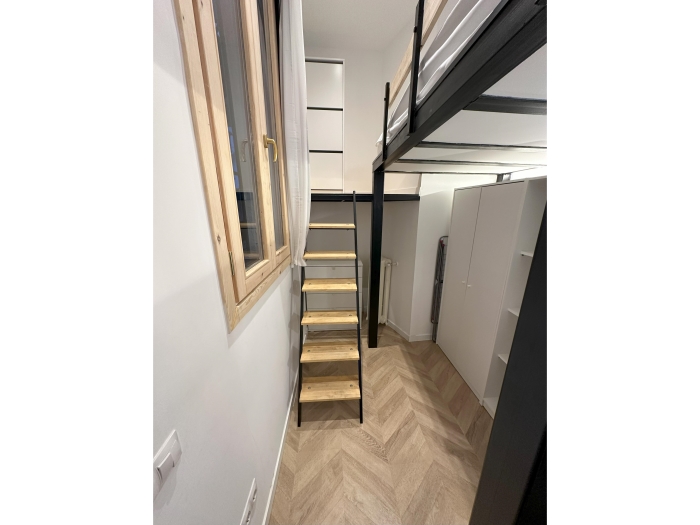 Apartamento Tranquilo en Centro de 2 Dormitorios #1962 en Madrid