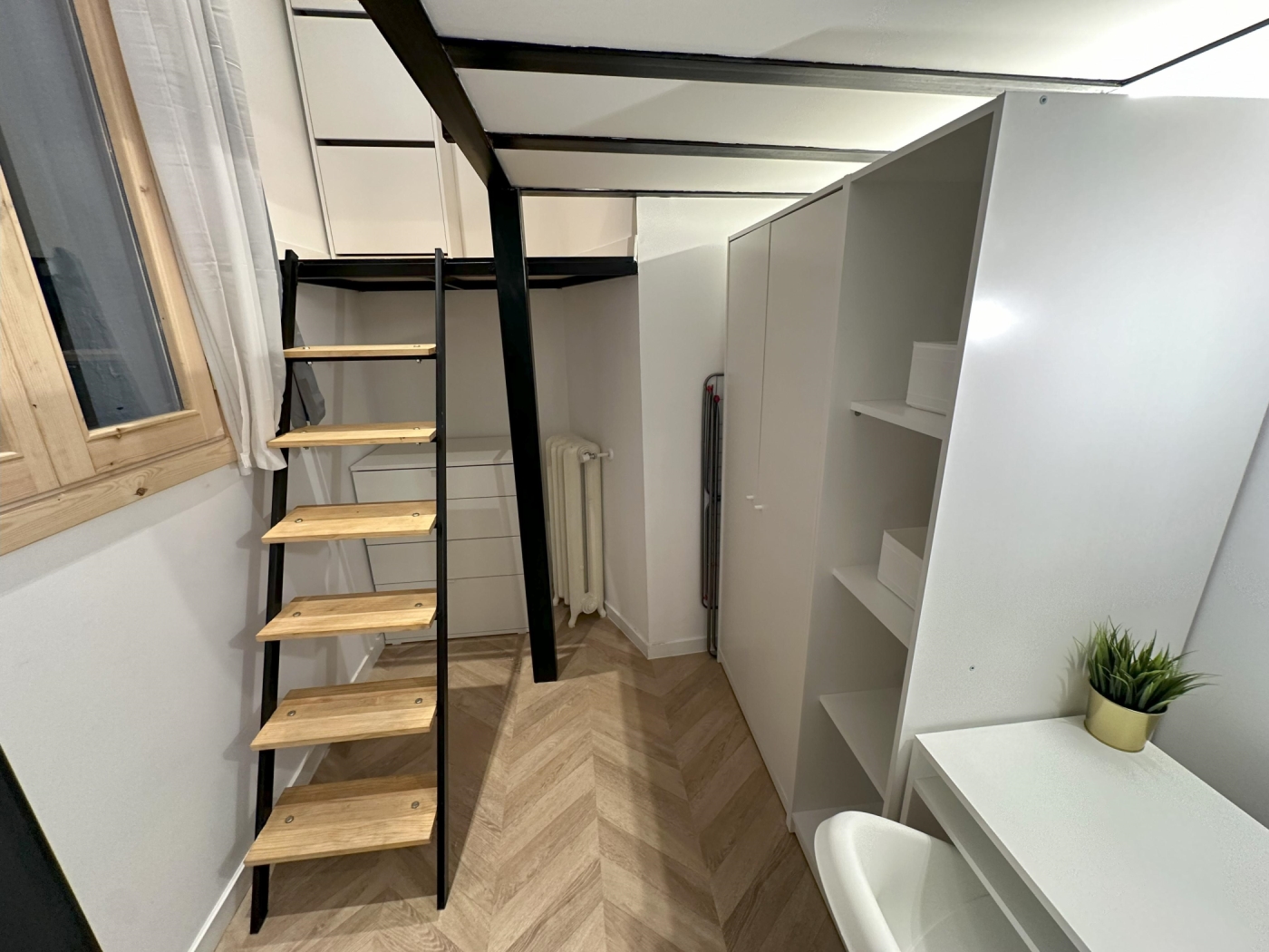 Quiet Apartment in Centro of 2 Bedrooms #1962 in Madrid