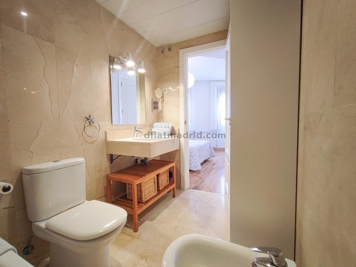 Apartamento Luminoso en Arganzuela de 1 Dormitorio #1976 en Madrid
