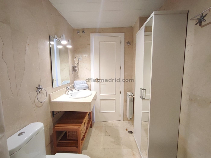 Apartamento Luminoso en Arganzuela de 1 Dormitorio #1976 en Madrid