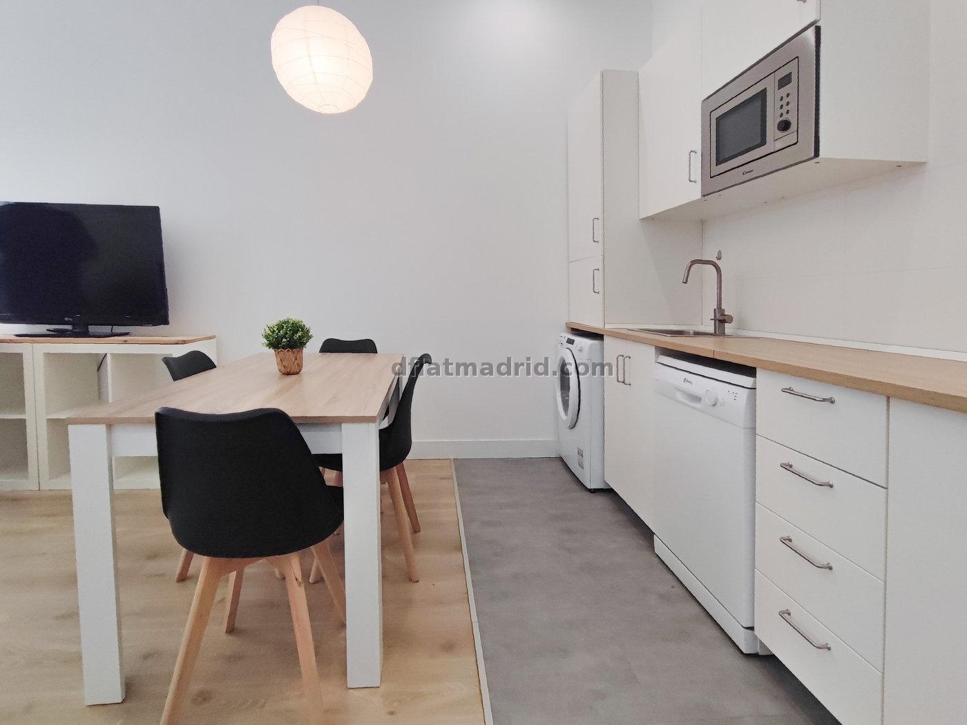 Apartamento Acogedor en Tetuan de 1 Dormitorio #1978 en Madrid
