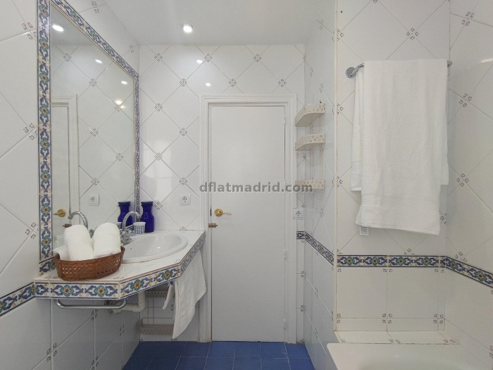 Penthouse of 2 Bedrooms with terrace #1982 in Madrid